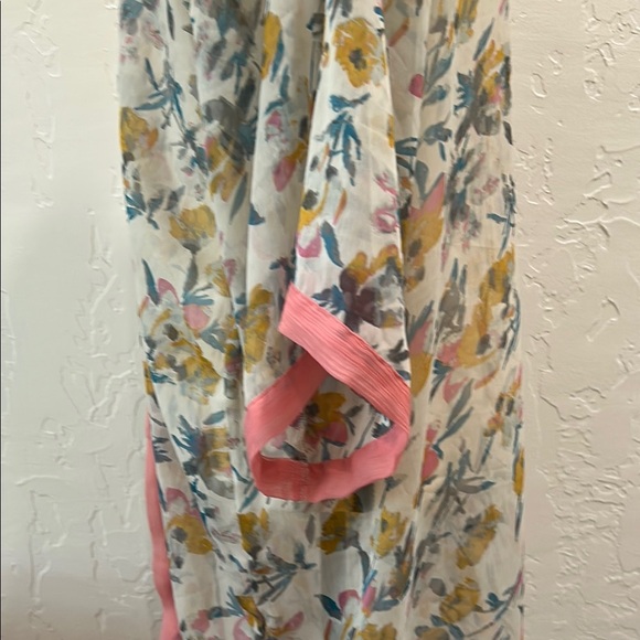Floral Kimono Robe with Pink Trim - Picture 5 of 6